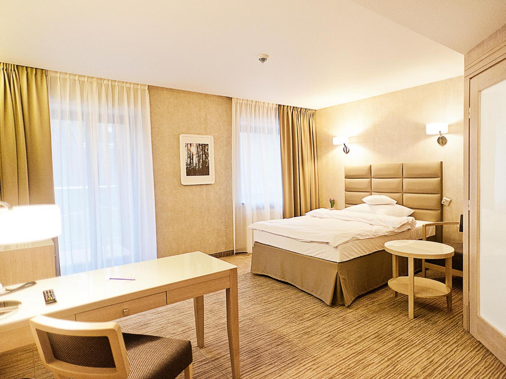 Columna Medica Hotel Lask Room photo